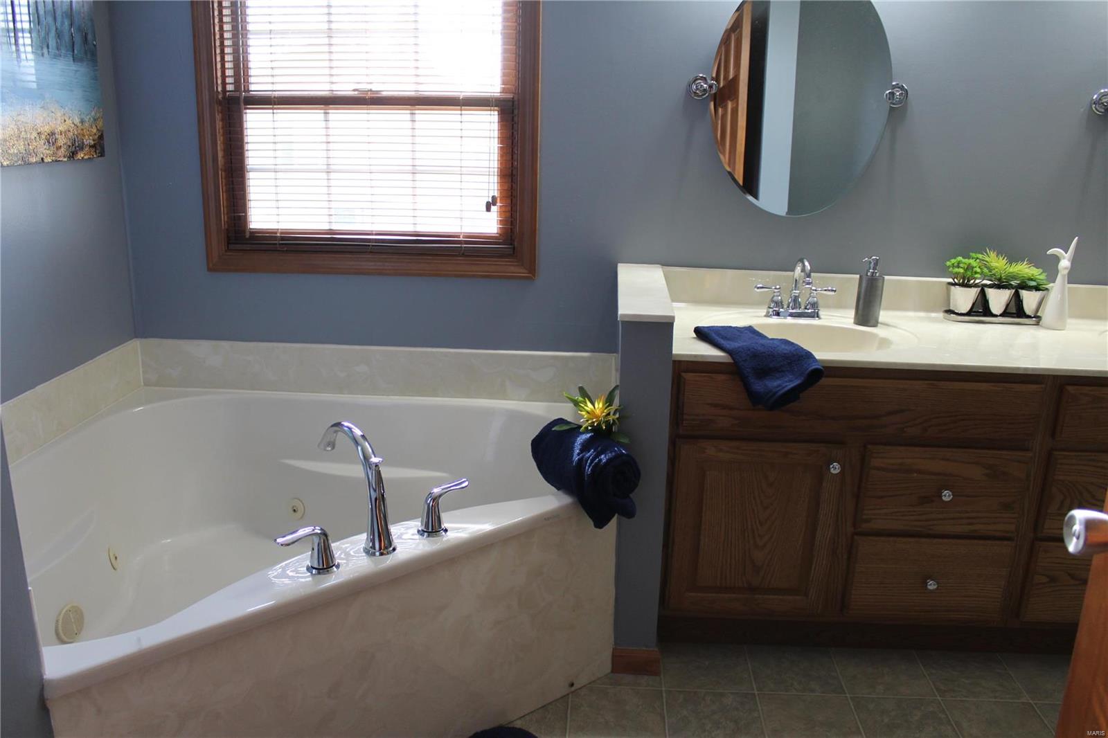 15290 North Humbert Road Brighton, IL 62012 - Photo 26 of 53