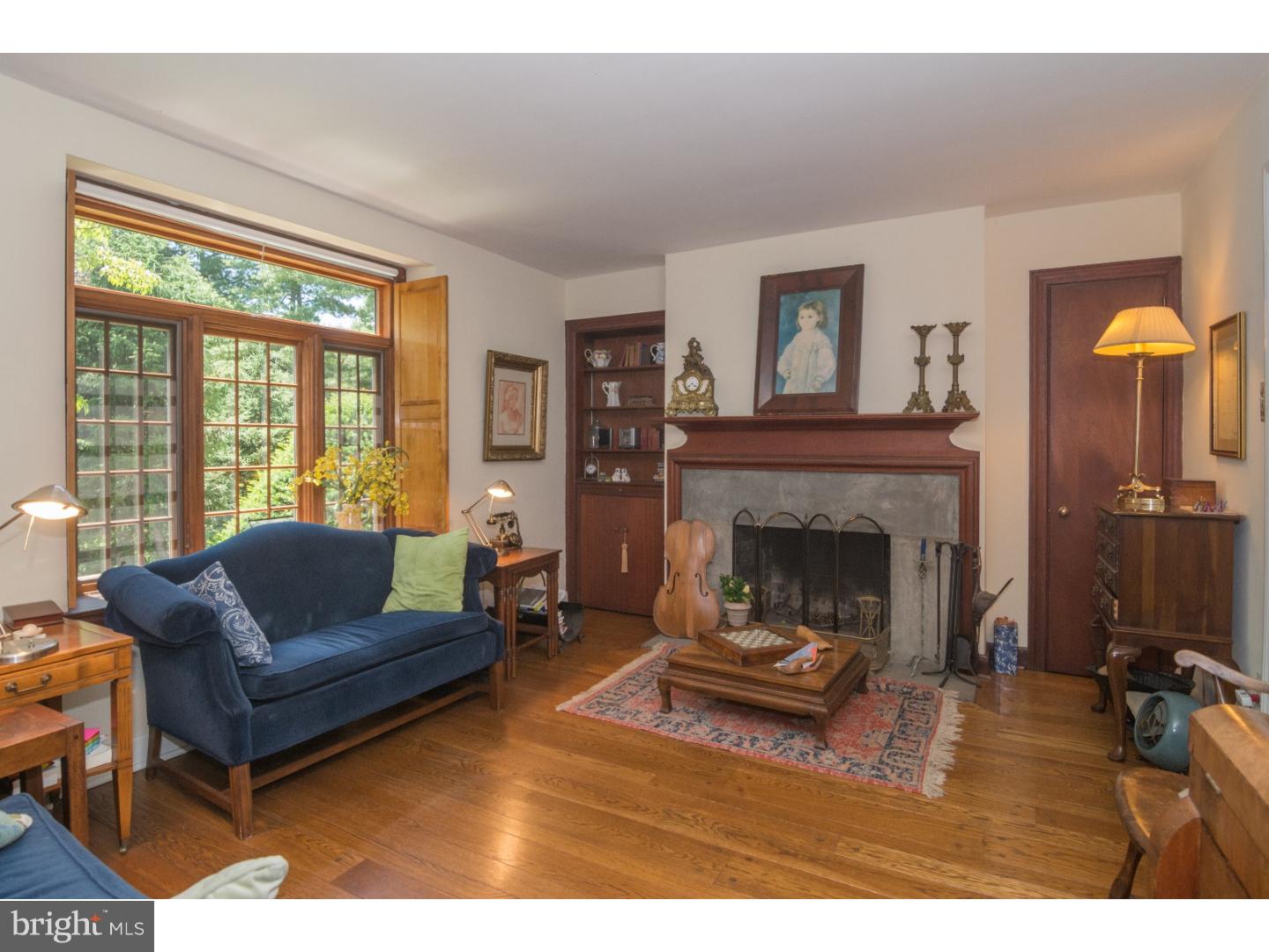 629 Washington Lane Rydal, PA 19046 - Photo 11 of 24 Family Room