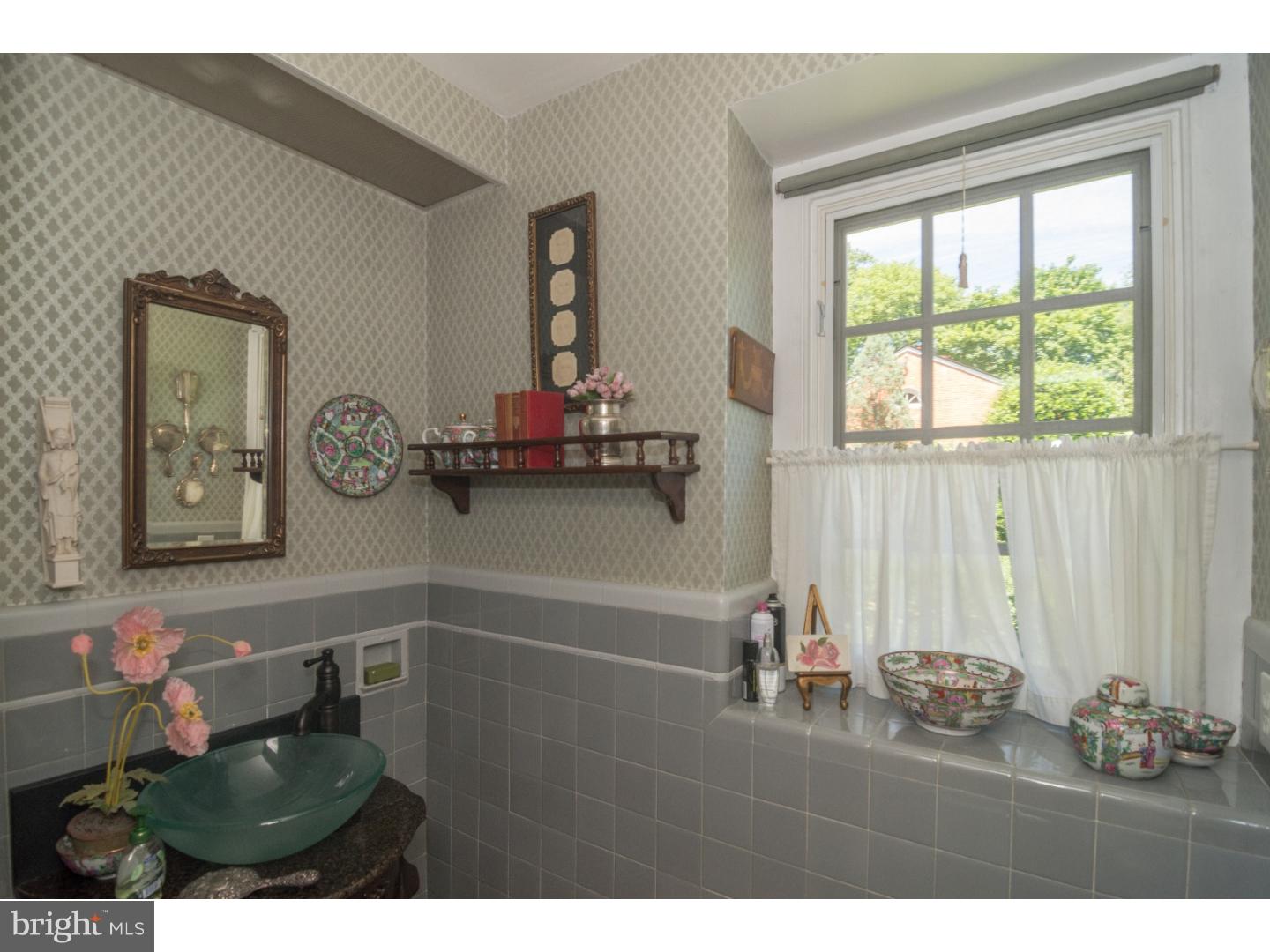 629 Washington Lane Rydal, PA 19046 - Photo 19 of 24