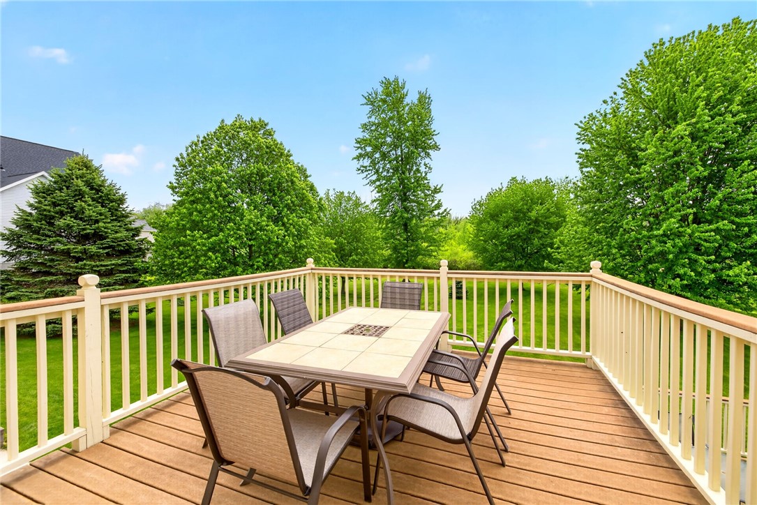 3249 Big Ridge Road Ogden, NY 14559 - Photo 38 of 50 Upper level deck