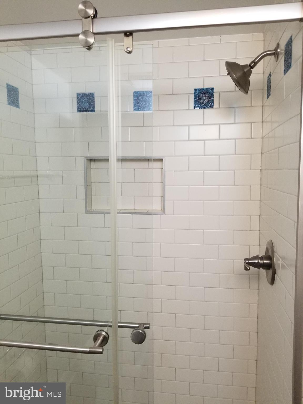 11619 Stoneview Square, Unit 22C Reston, VA 20191 - Photo 19 of 45 Shower only.