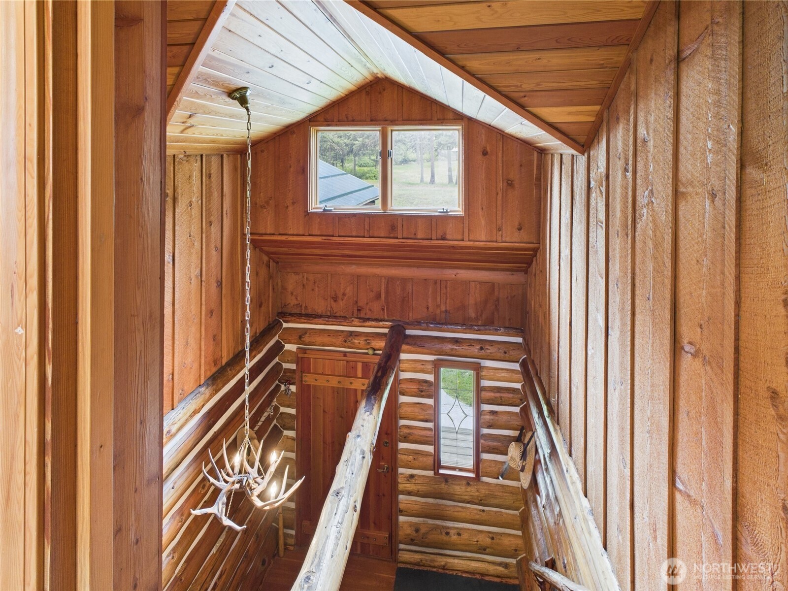 98 Tall Timber Lane Republic, WA 99166 - Photo 16 of 30 a view of a entryway