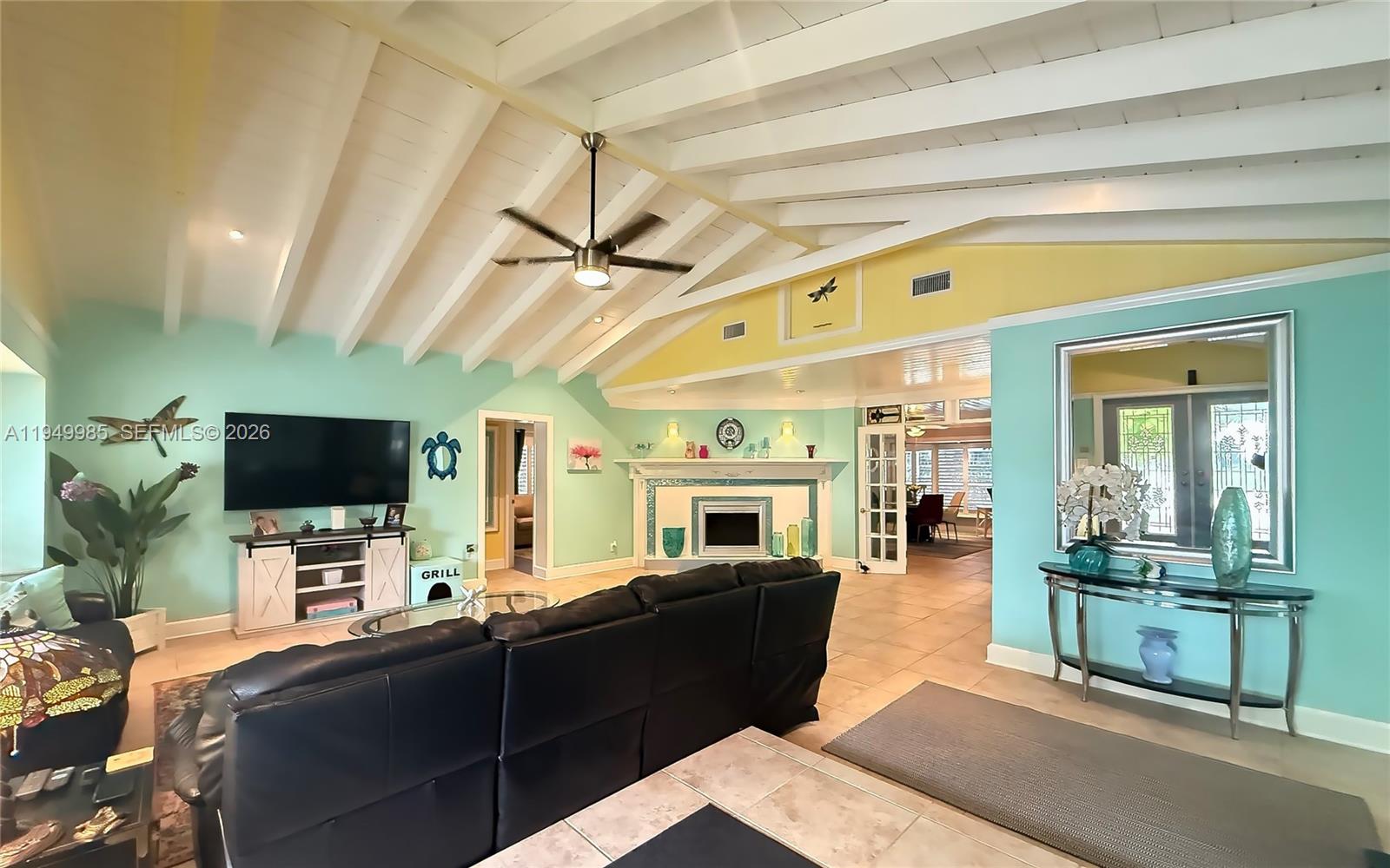 19280 Southwest 304th Street Homestead, FL 33030 - Photo 12 of 57