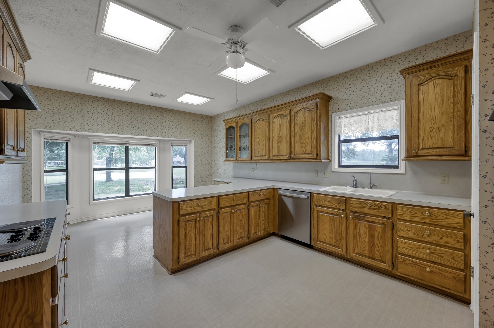 273 Augusta Drive Trinity, TX 75862 - Photo 4 of 21 Nice large kitchen with solid wood cabinets.