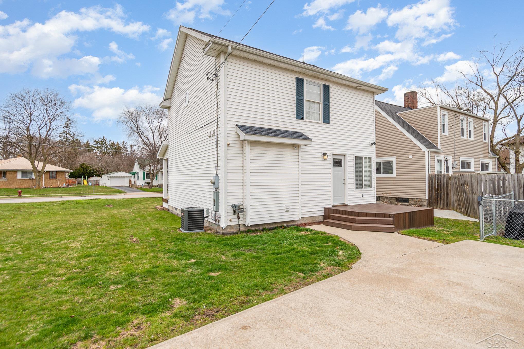 1839 Brockway Road Saginaw, MI 48602 - Photo 15 of 16 50171614-5808db95-a5ea-4a9c-b0c5-ba085feec560.JPG