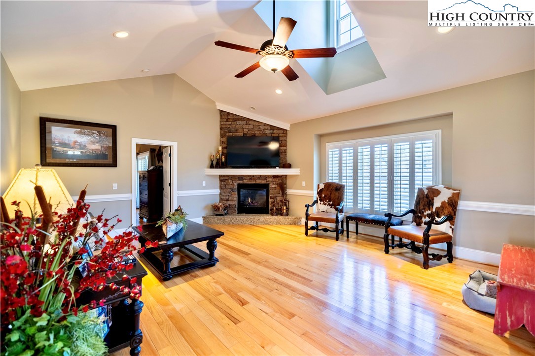 128 Riverside Park Court, Unit F2 Jefferson, NC 28640 - Photo 16 of 49 Gallery Image 16