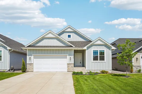 $525,000 | 12580 Masters Lane, Lindstrom, MN 55045