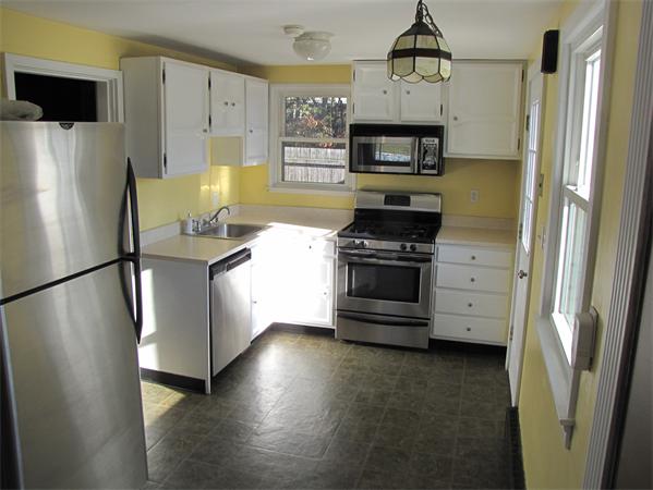 32 Lindsay Road Billerica, MA 01821 - Photo 2 of 12 Gallery Image 2