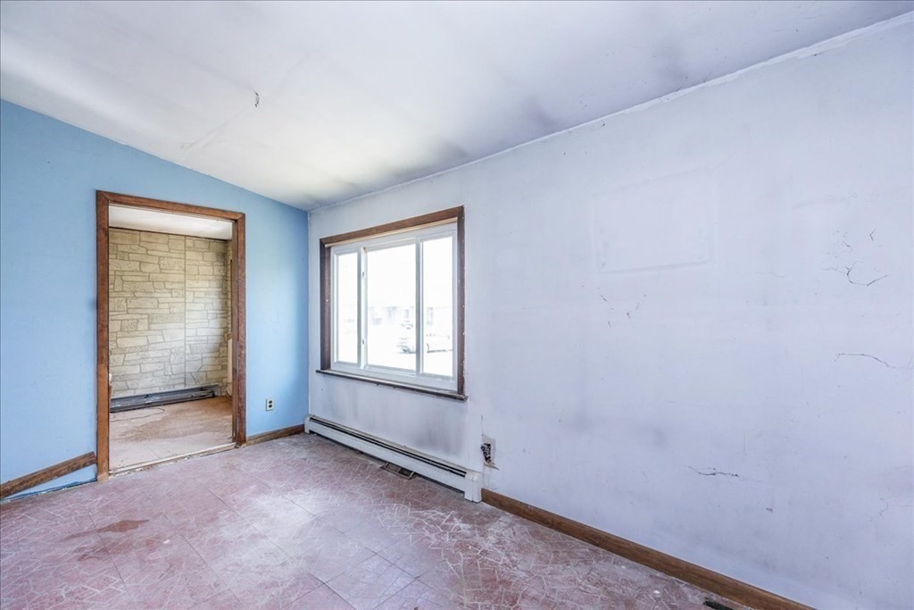 88 Marion Road Scituate, MA 02066 - Photo 11 of 41 an empty room with windows