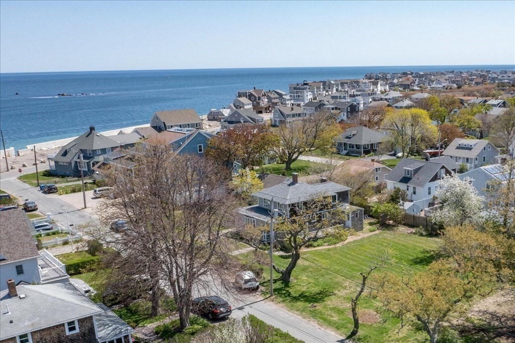 88 Marion Road Scituate, MA 02066 - Photo 4 of 41 a view of a city