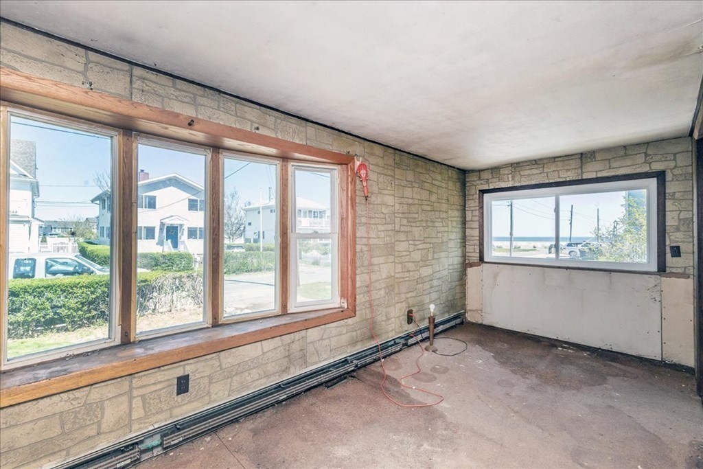 88 Marion Road Scituate, MA 02066 - Photo 7 of 41 an empty room with windows