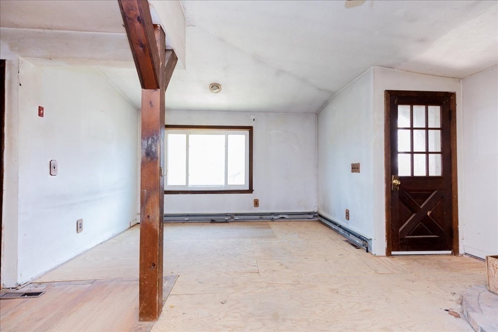 88 Marion Road Scituate, MA 02066 - Photo 10 of 41 an empty room with windows