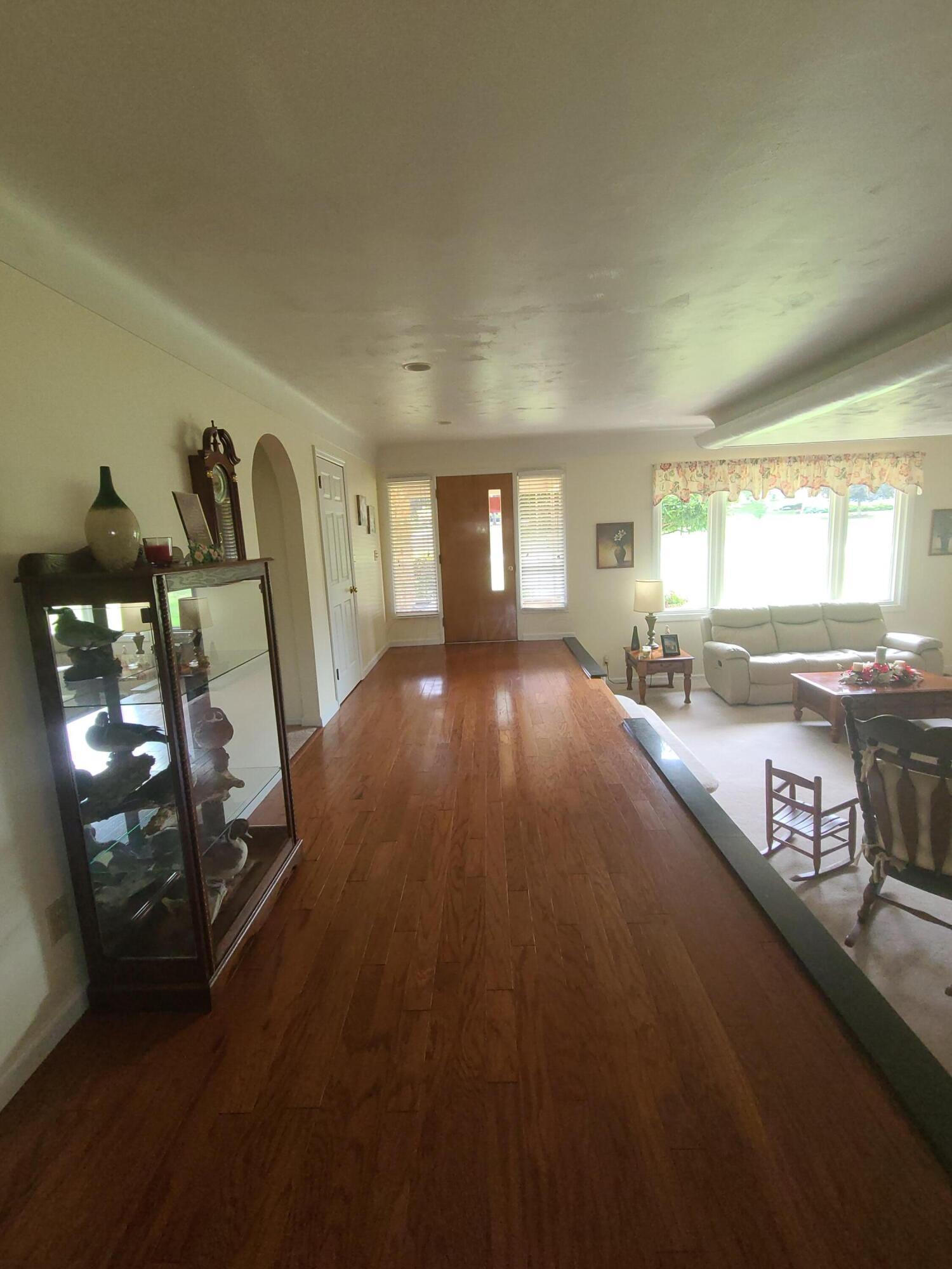 1033 Uhler Road Marion, OH 43302 - Photo 5 of 14 20230813_152631