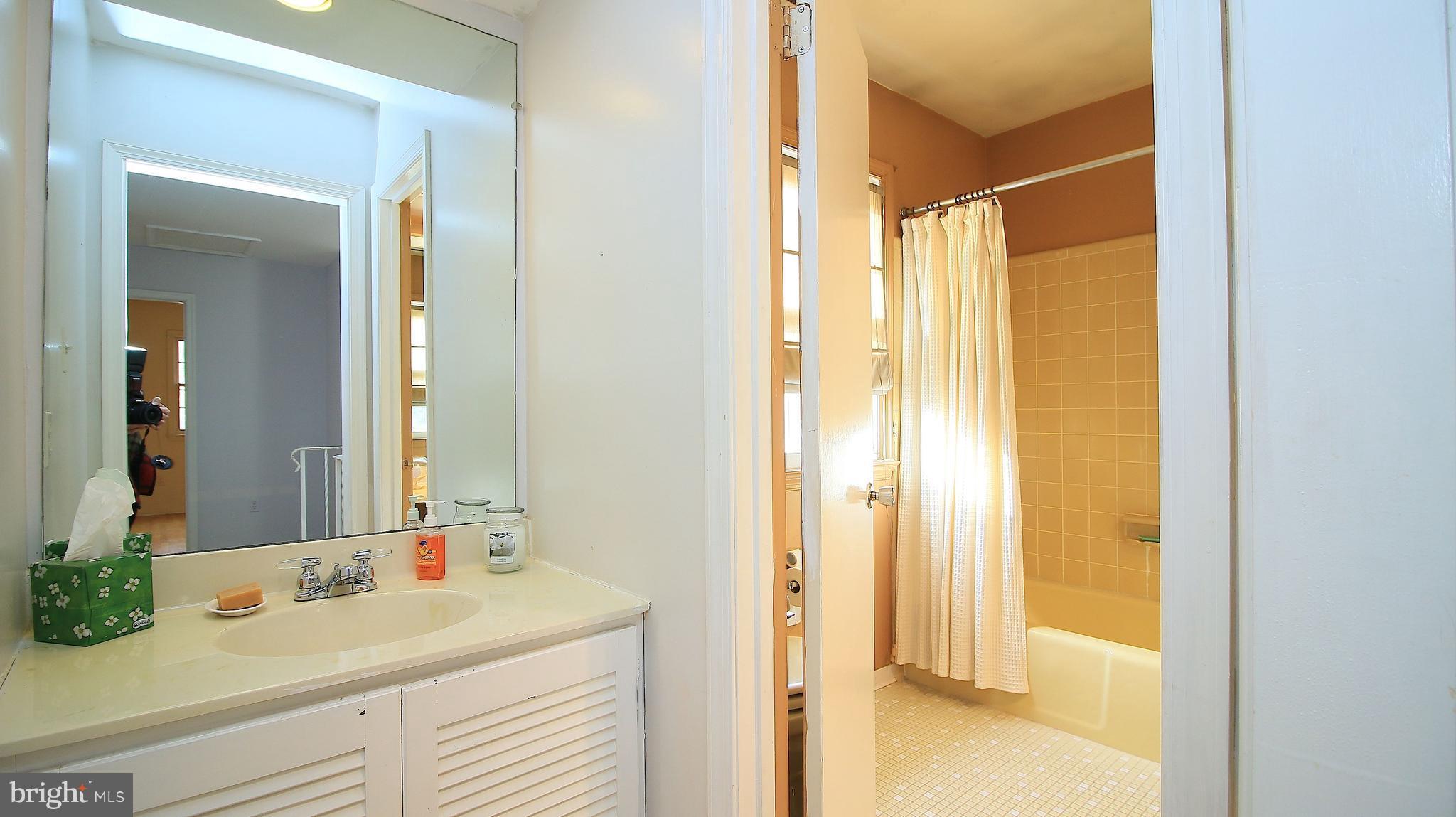 9709 Rhapsody Drive Vienna, VA 22180 - Photo 21 of 26 HALL BATH