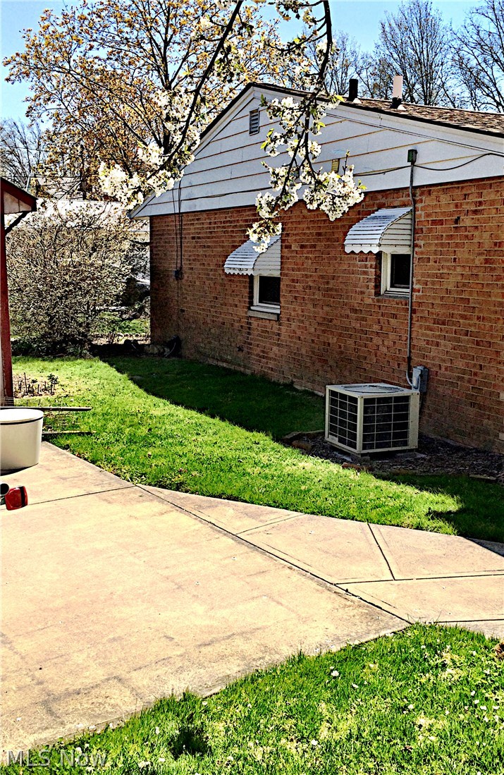 16530 Munn Road, Unit 7 Cleveland, OH 44111 - Photo 23 of 24 Gallery Image 23