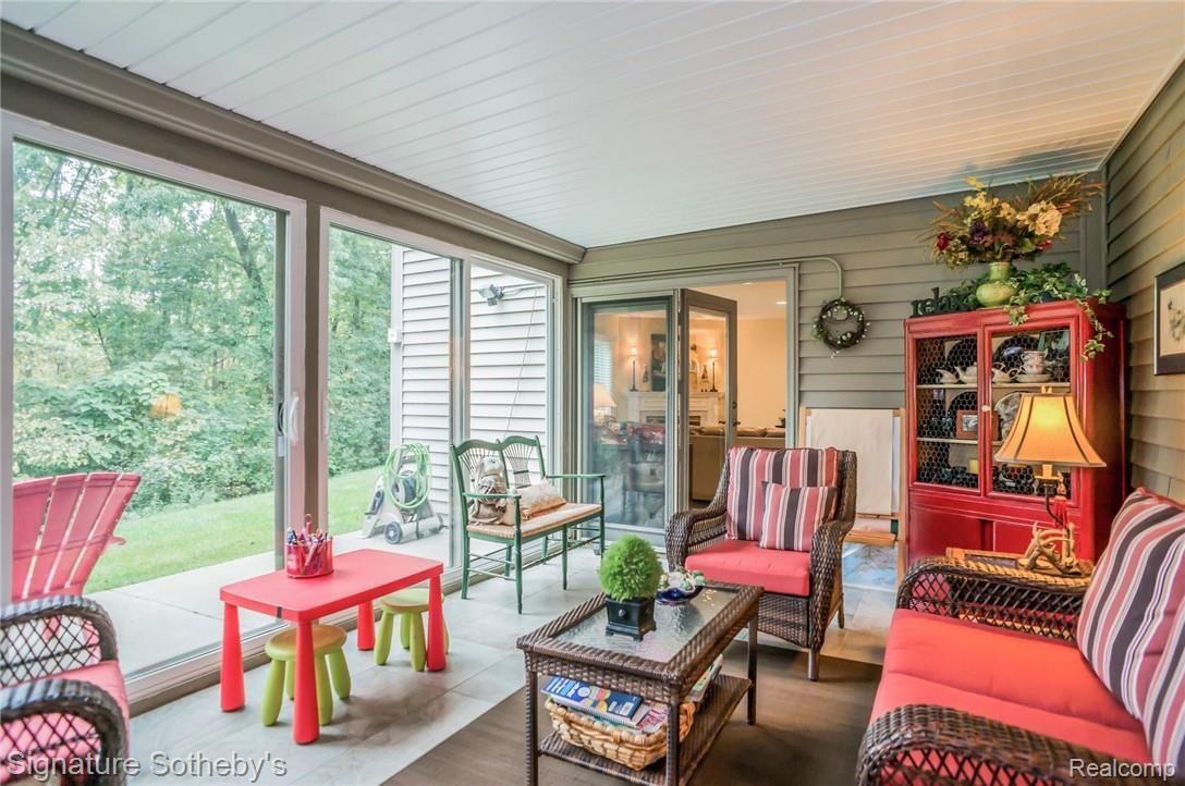 3104 Rivers Edge Drive Wayne, MI 48184 - Photo 22 of 26 re sunroom 2.jpg
