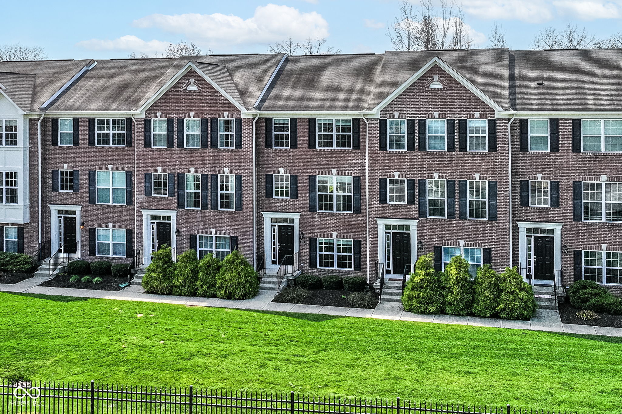 9050 Mercer Drive Fishers, IN 46038 - Photo 3 of 42