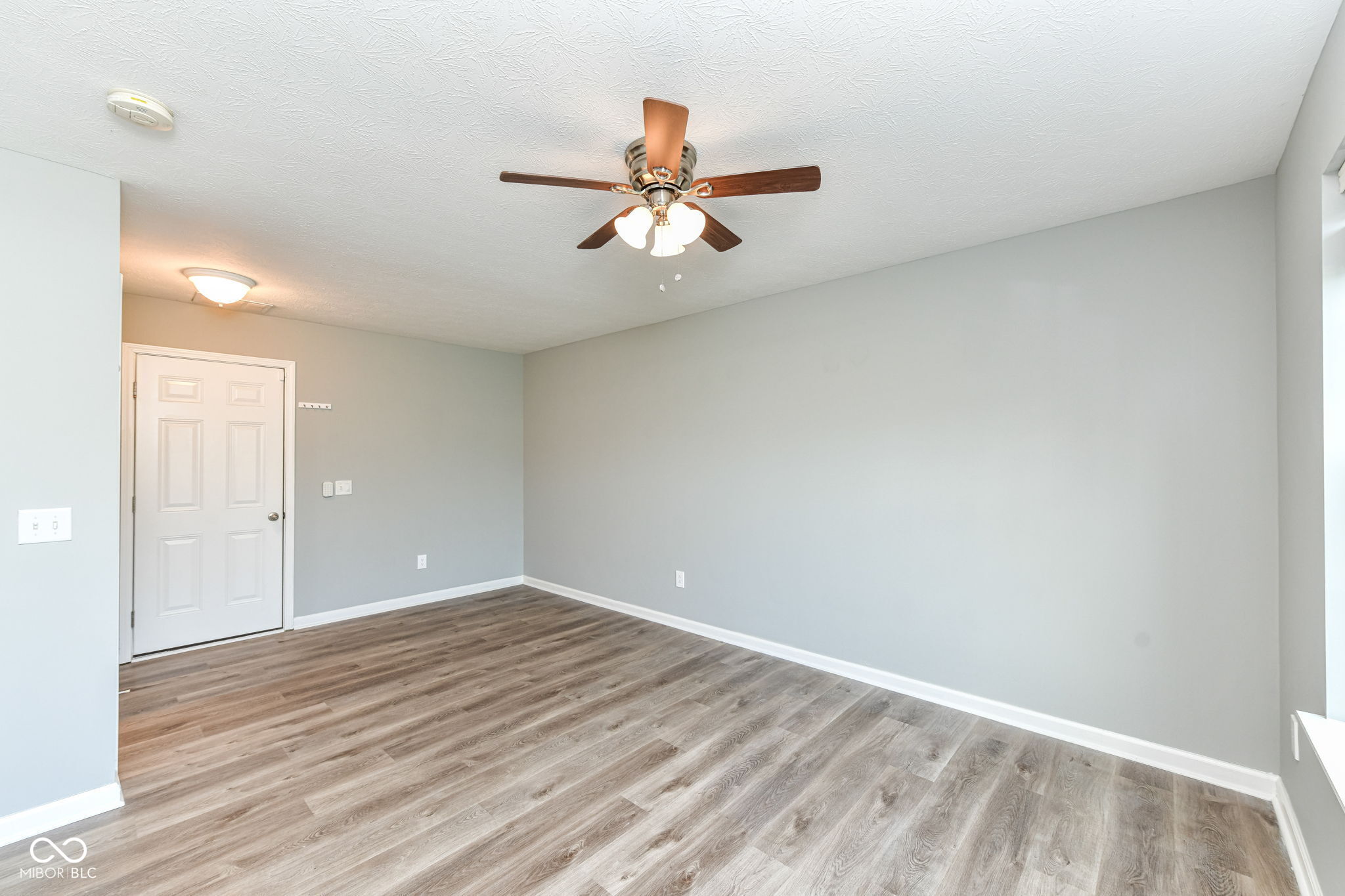 9050 Mercer Drive Fishers, IN 46038 - Photo 6 of 42