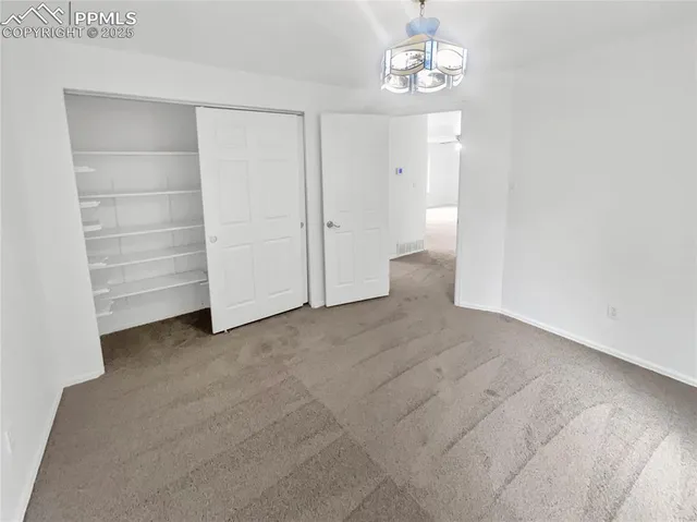 an empty room with a empty space