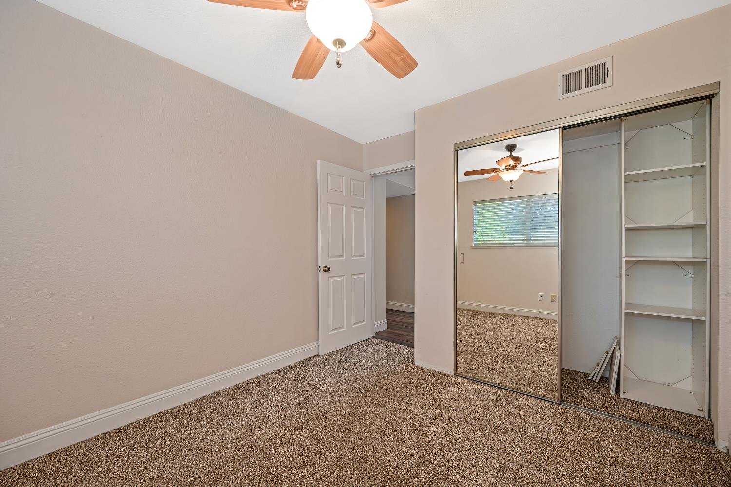 2700 Lassen Way Rocklin, CA 95677 - Photo 13 of 36 an empty room with a empty space and windows