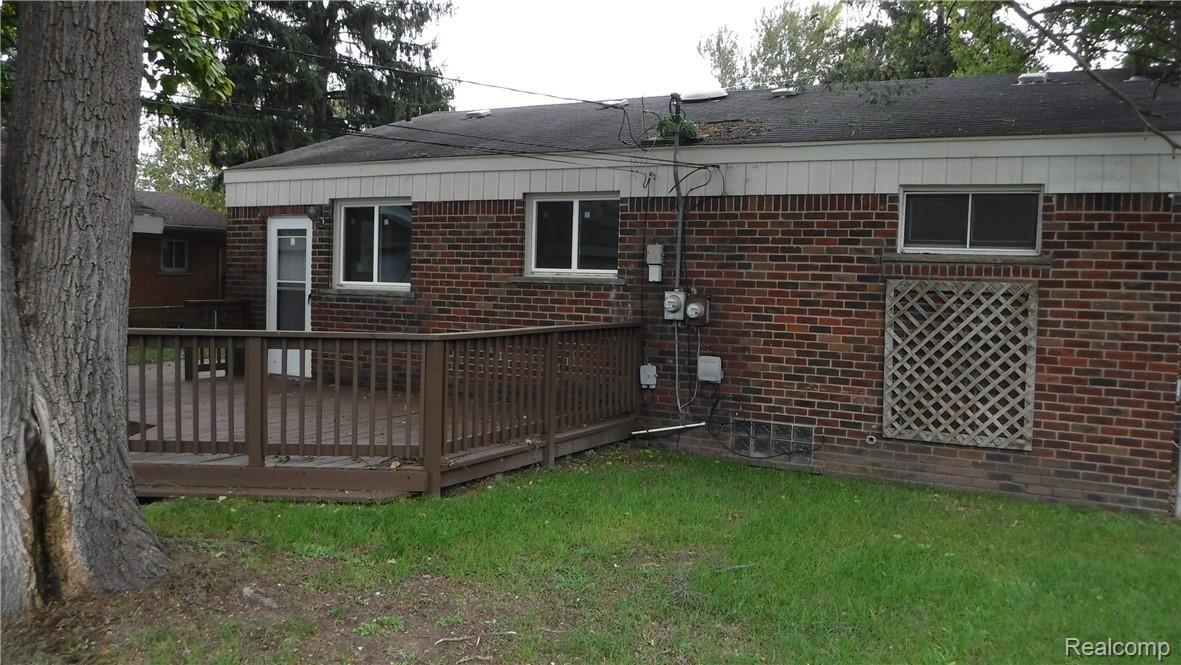 363 West Tienken Road Rochester, MI 48306 - Photo 29 of 29 -Rear-2.JPG