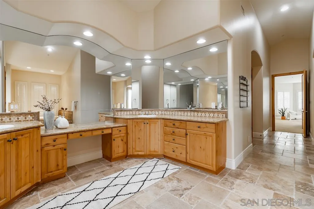 15195 Saddlebrook Lane Poway, CA 92064 - Photo 15 of 25