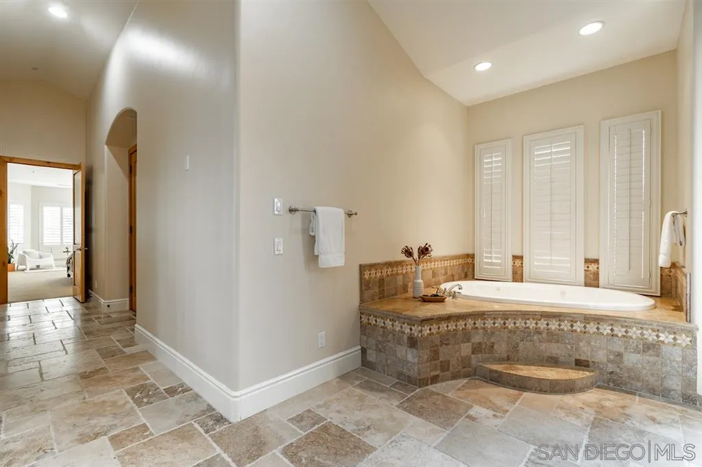 15195 Saddlebrook Lane Poway, CA 92064 - Photo 16 of 25