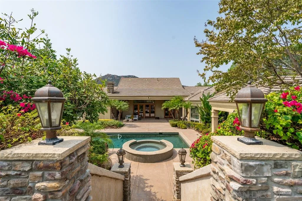 15195 Saddlebrook Lane Poway, CA 92064 - Photo 18 of 25