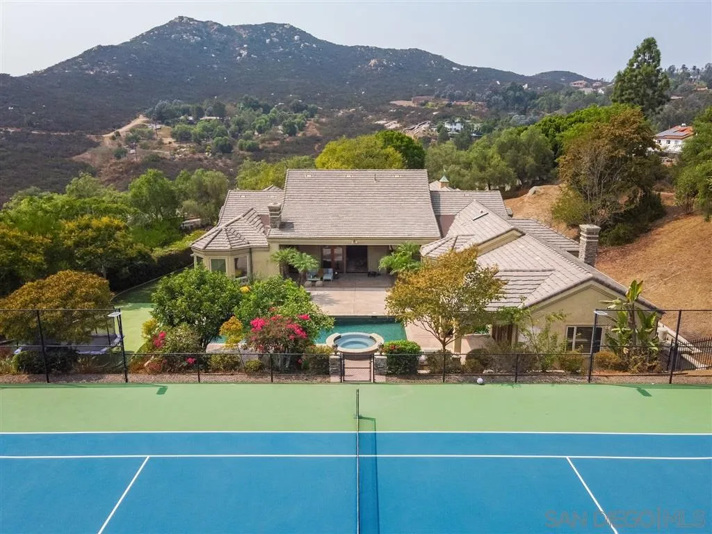 15195 Saddlebrook Lane Poway, CA 92064 - Photo 19 of 25