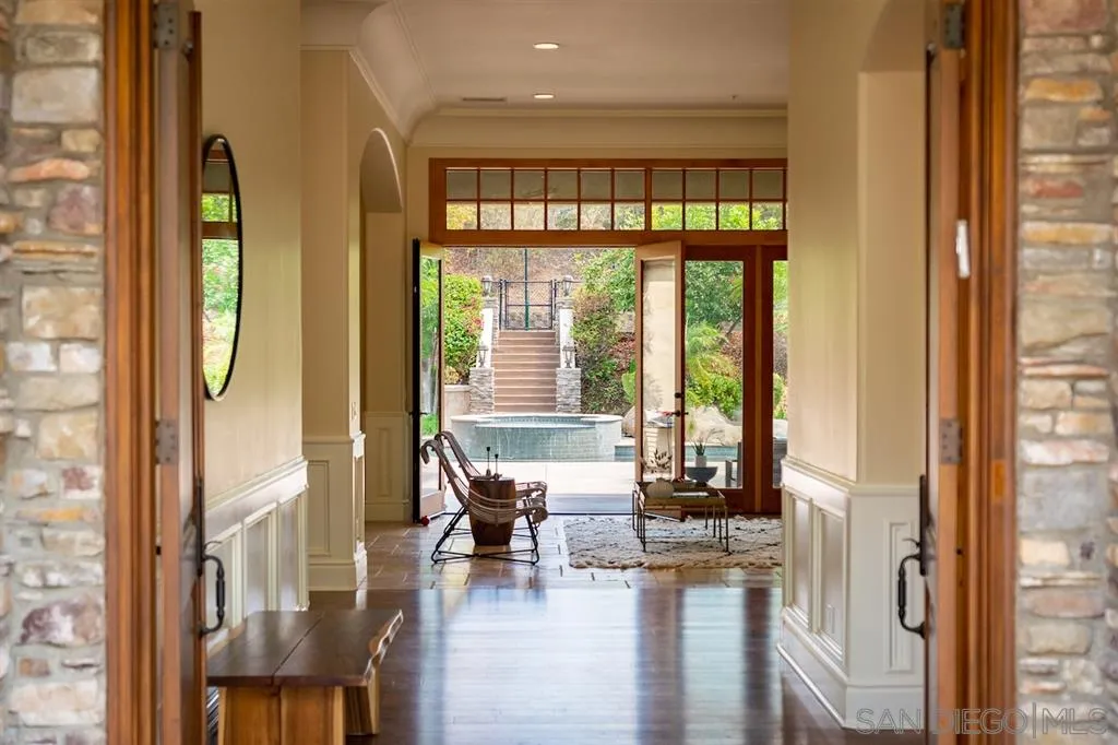 15195 Saddlebrook Lane Poway, CA 92064 - Photo 2 of 25