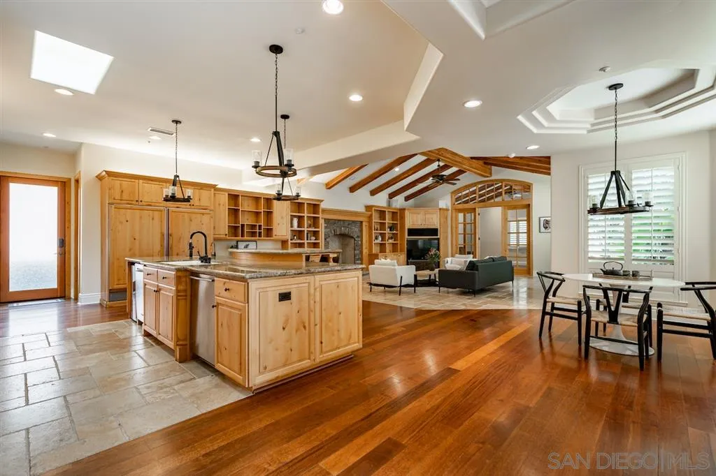 15195 Saddlebrook Lane Poway, CA 92064 - Photo 9 of 25