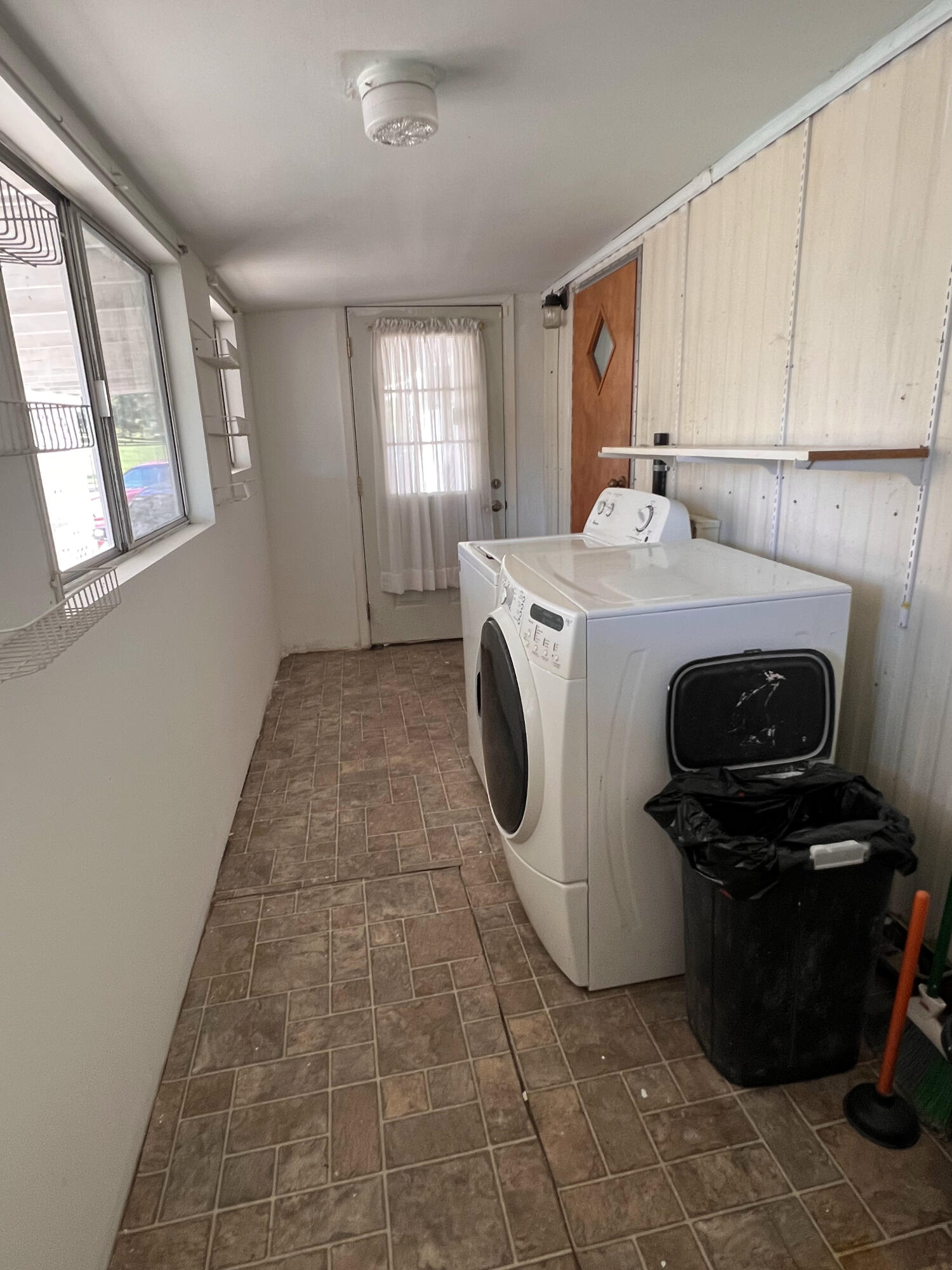 1241 Dowell Road, Unit 62 Grants Pass, OR 97527 - Photo 14 of 25 laundry room addition