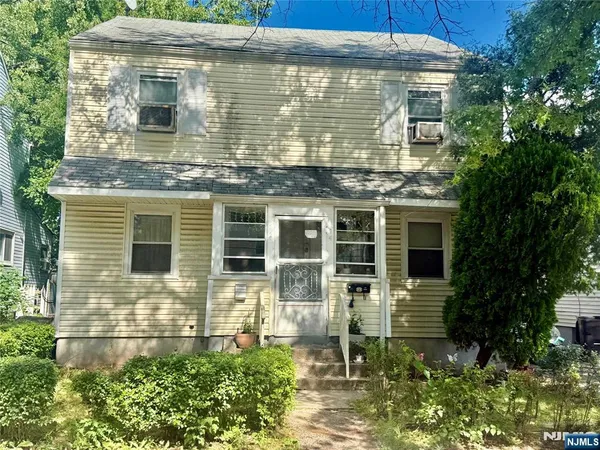$475,000 | 72-74 Hanford Street, Newark, NJ 07114