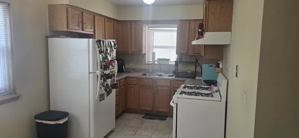 $199,999 | 3950 North Pioneer Avenue, Unit G, Chicago, IL 60634