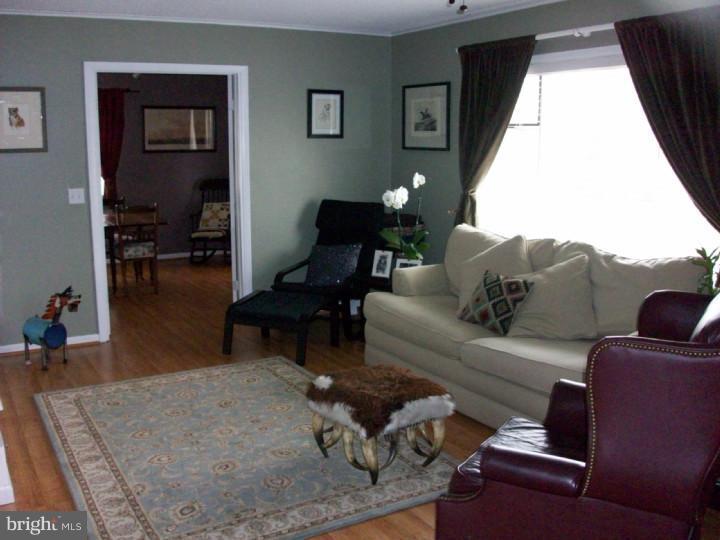 69-71 Elk Mills Road Elkton, MD 21921 - Photo 5 of 25 Living Room