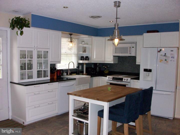 69-71 Elk Mills Road Elkton, MD 21921 - Photo 6 of 25 Kitchen