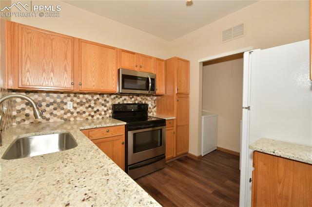 2049 Legacy Ridge View, Unit 206 Colorado Springs, CO 80910 - Photo 8 of 17 Gallery Image 8