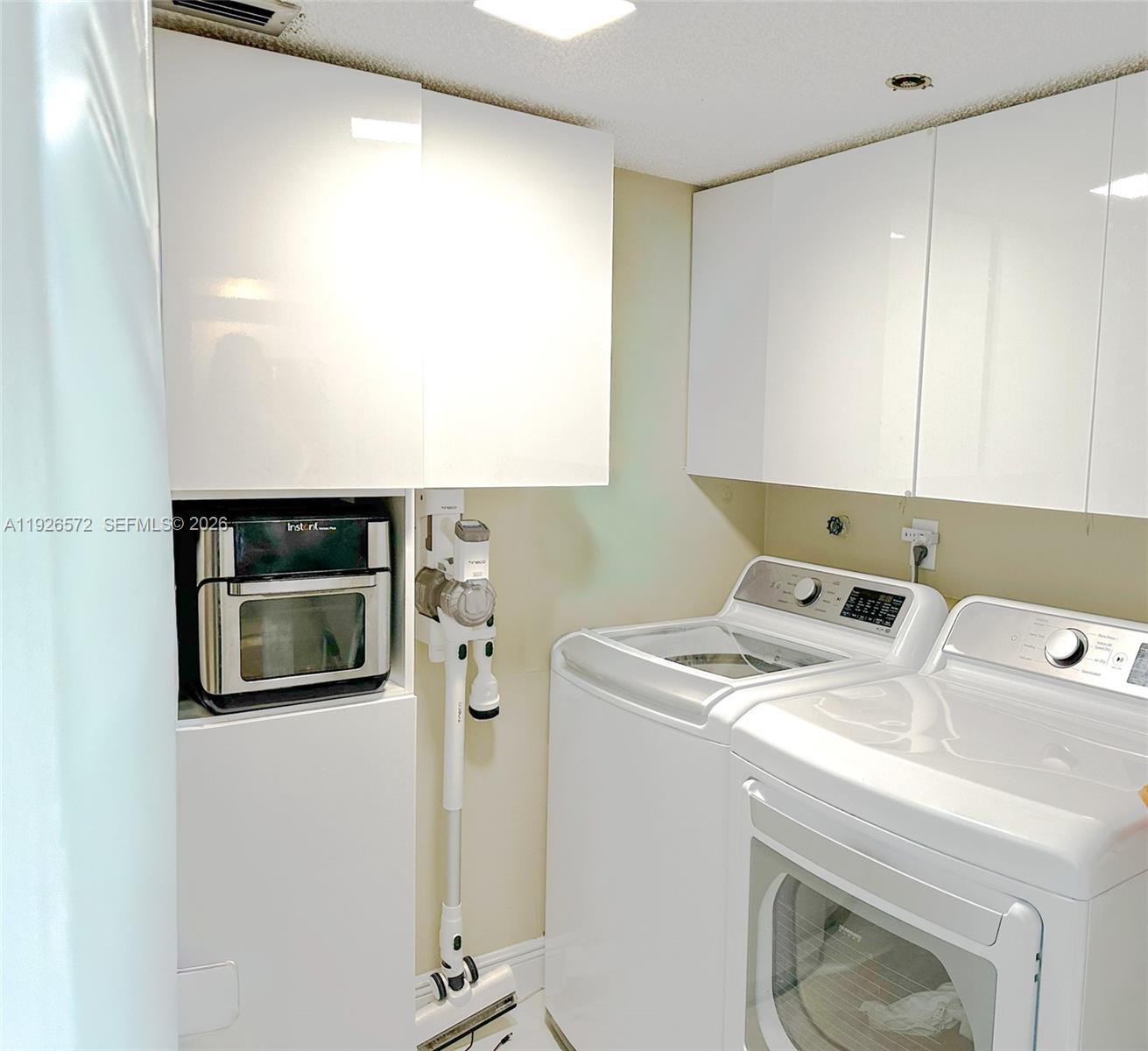 18000 North Bay Road, Unit 603 Sunny Isles Beach, FL 33160 - Photo 16 of 30