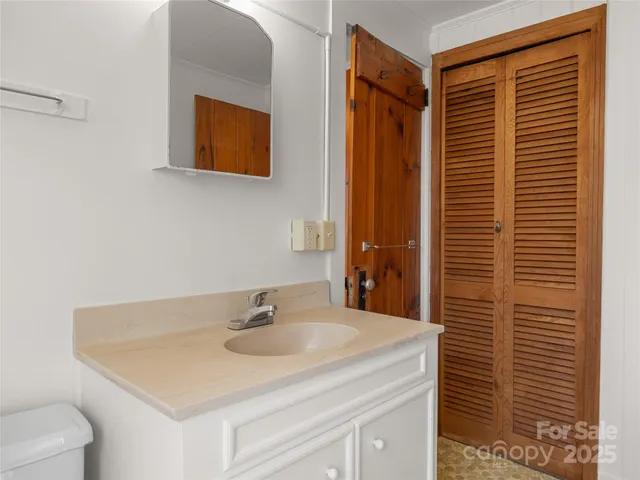 $238,000 | 155 Whitney Avenue, Tryon, NC 28782