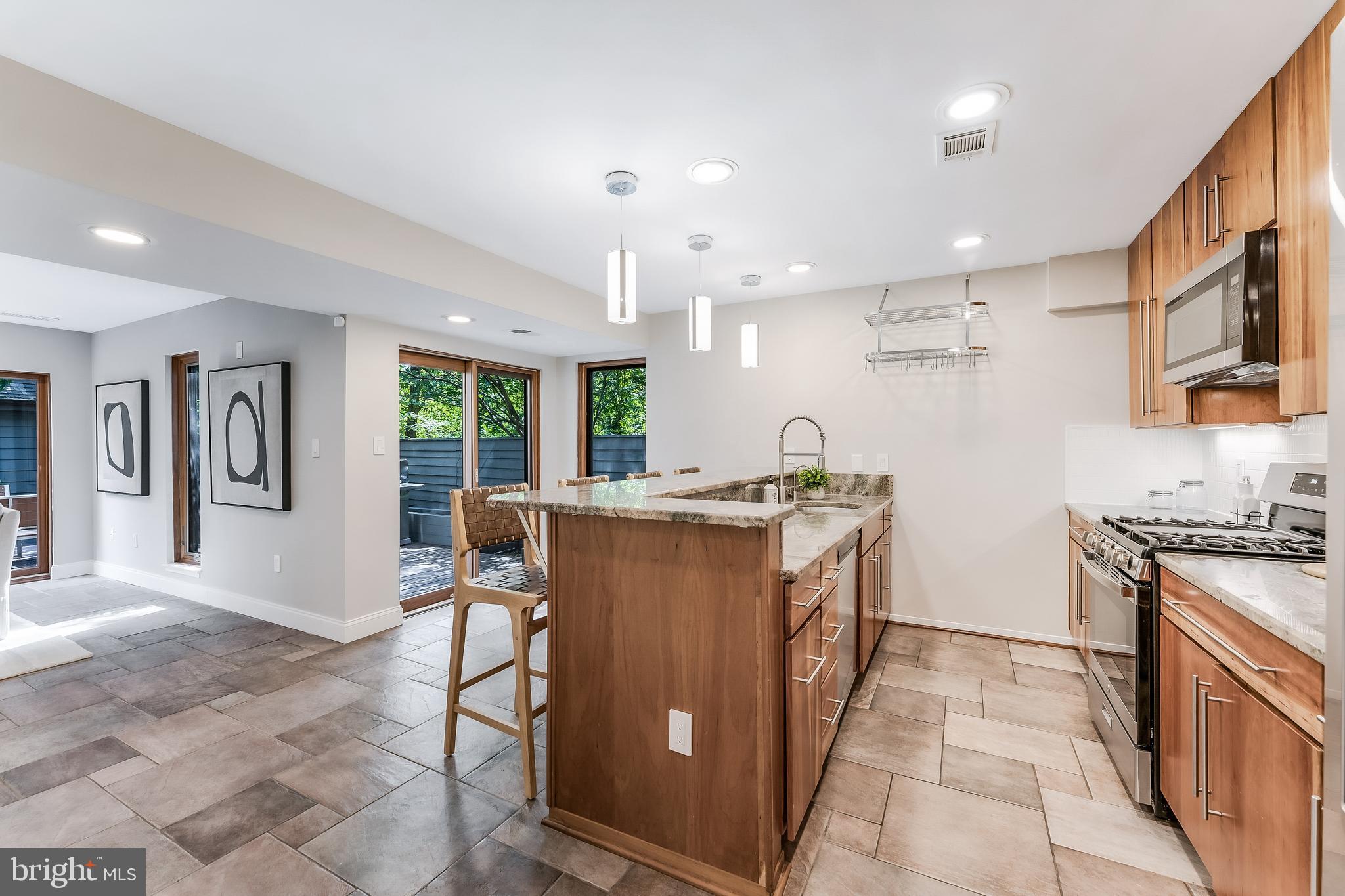 1982 Solaridge Court Reston, VA 20191 - Photo 19 of 65