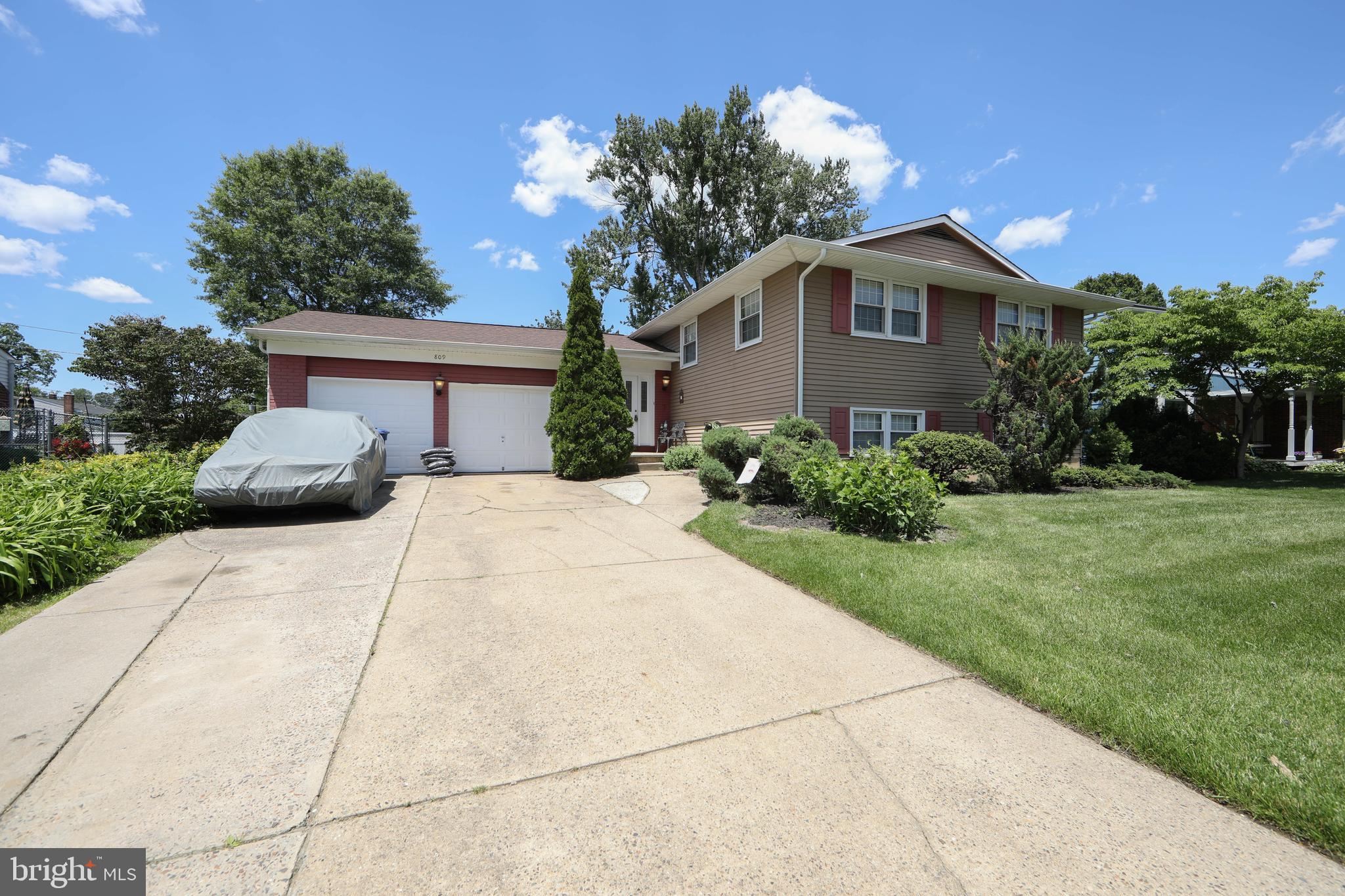 809 Charleston Road Mount Laurel, NJ 08054 - Photo 2 of 39 Front exterior