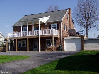527 Pleasant Valley Road Denver, PA 17517 - Photo 2 of 5