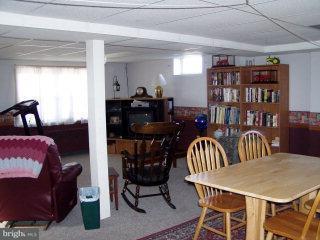 527 Pleasant Valley Road Denver, PA 17517 - Photo 4 of 5