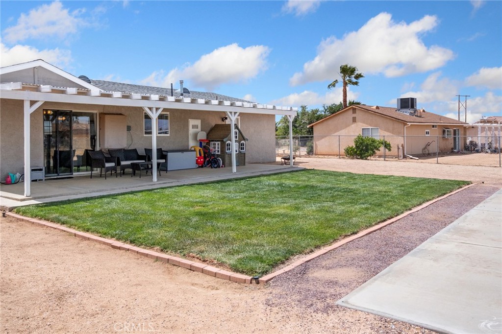 10811 Nambe Road Apple Valley, CA 92308 - Photo 26 of 31