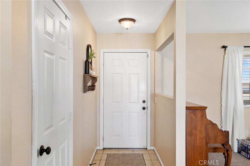 10811 Nambe Road Apple Valley, CA 92308 - Photo 7 of 31