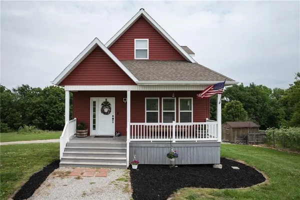 $399,000 | 19015 White Oak Lane, Green Ridge, MO 65332