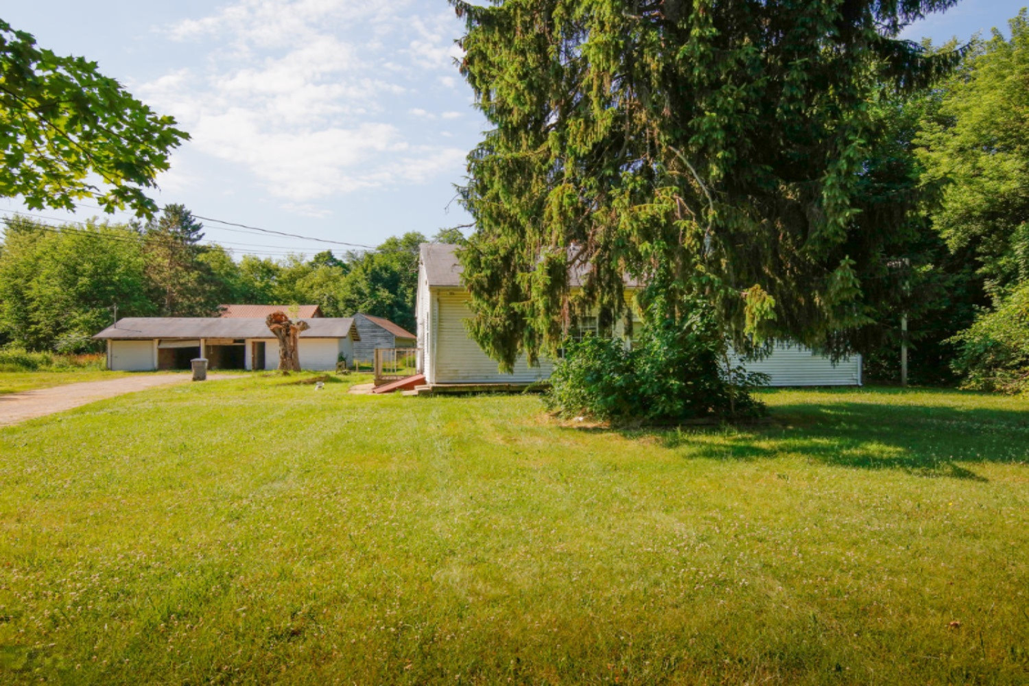 45161 Paw Paw Road Paw Paw, MI 49079 - Photo 3 of 15 45161 Paw Paw Rd-103
