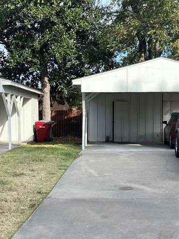 $1,100 | 2209 North Woods Street, Sherman, TX 75092