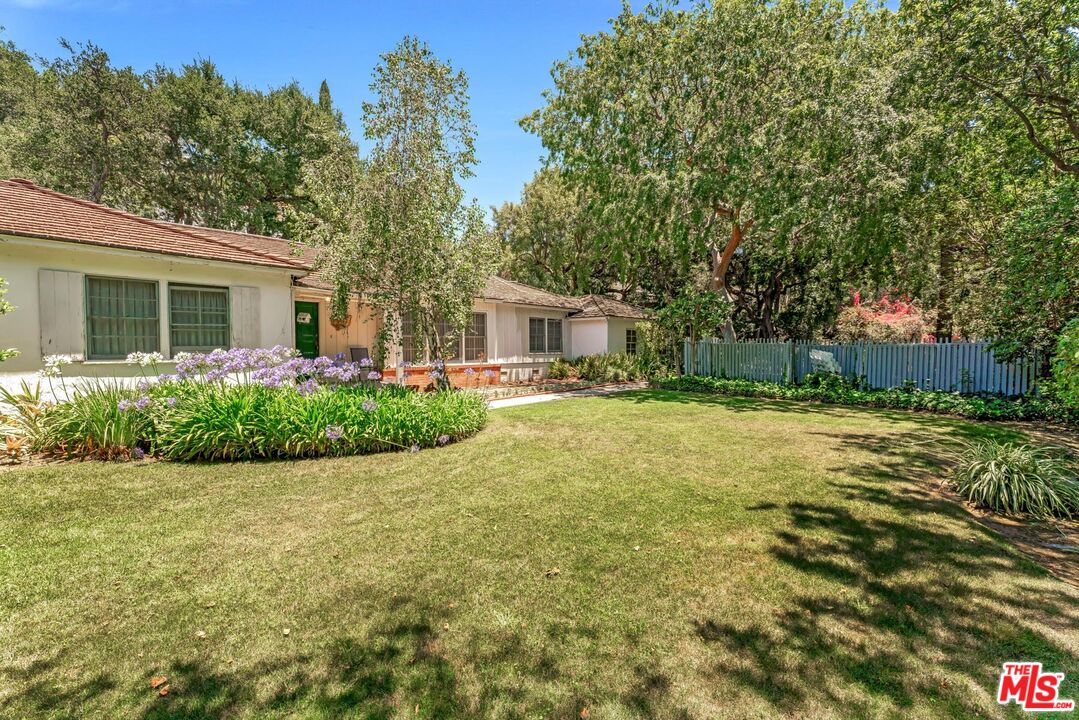 11601 Bellagio Road Los Angeles, CA 90049 - Photo 2 of 38 Gallery Image 2