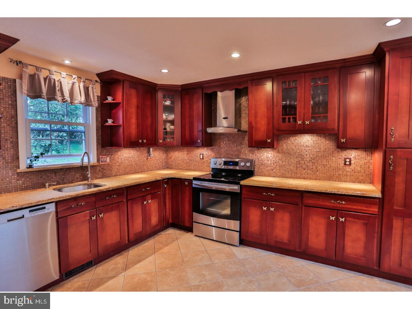 714 Panorama Road Villanova, PA 19085 - Photo 5 of 25